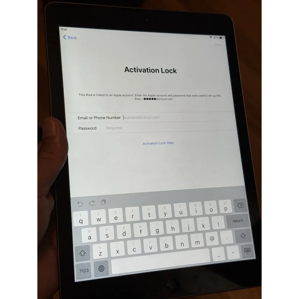 Apple iPad Air 2 16GB Silver A1474 , Wi Fi ( Read Description) Bundle